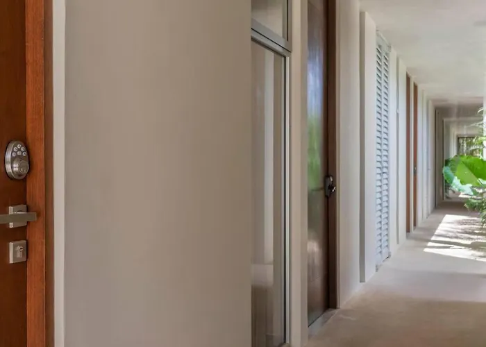 Modern 2br First Floor With Pool Access La Veleta Apartment *